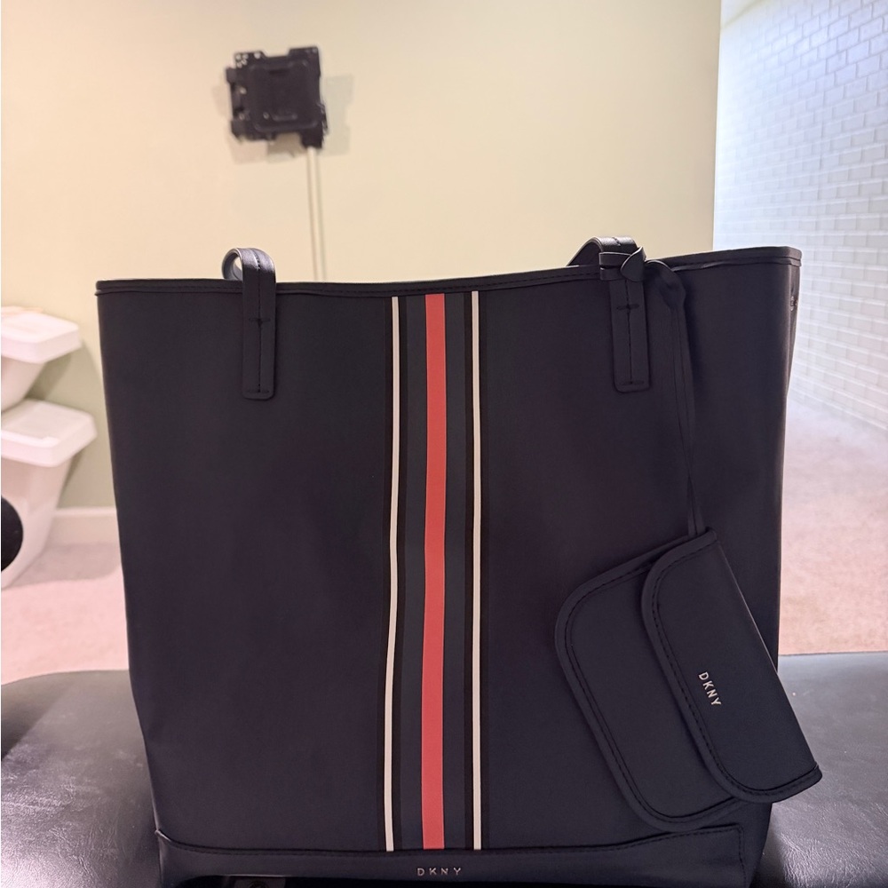 DKNY Bradee Navy Blue Striped Tote Bag with ID Card Holder Wristlet